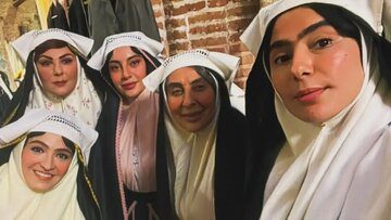 تصاویر | مرجانه گلچین، ترلان پروانه و گلاره عباسی در پشت صحنه «بامداد خمار»