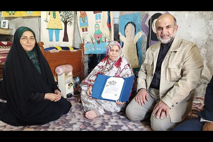 «فراتهران» به جزیره هرمز رسید؛ بررسی مشکلات هنرمندان و طرح چند نکته