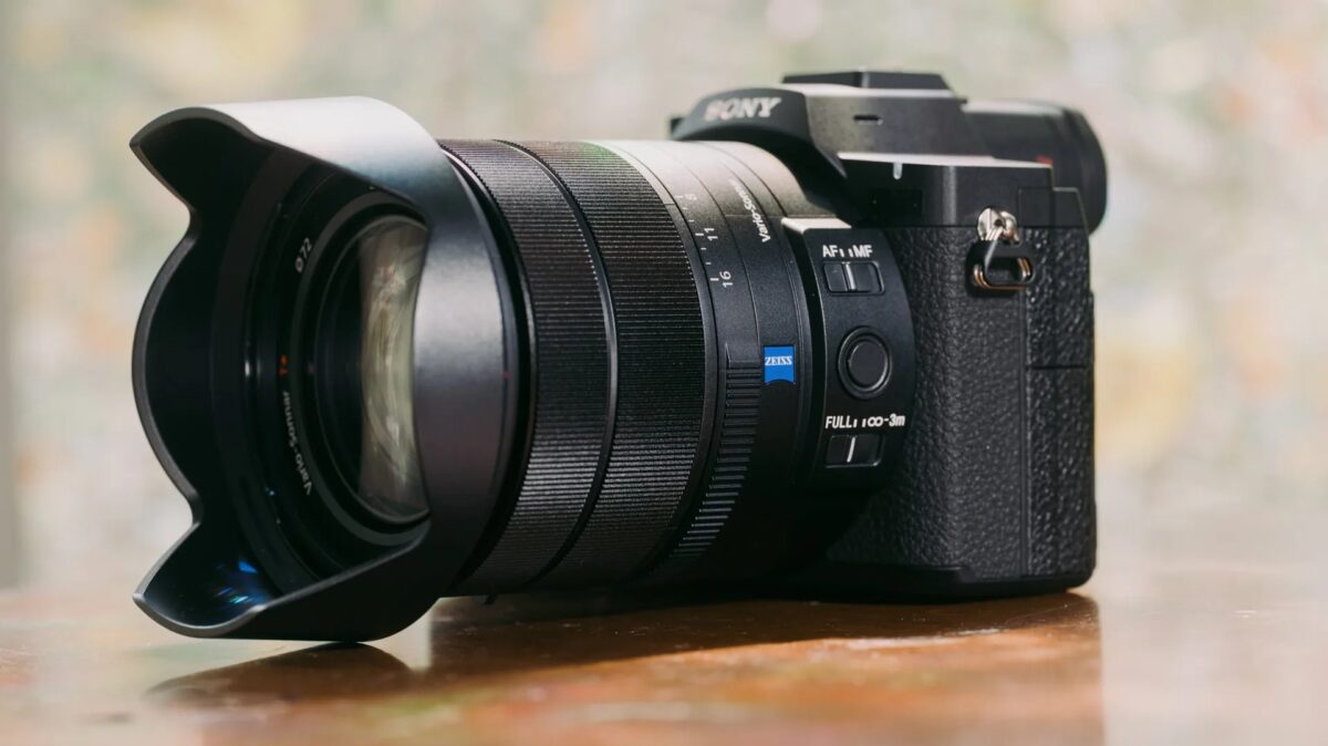 دوربین RX10 V سونی معرفی شد